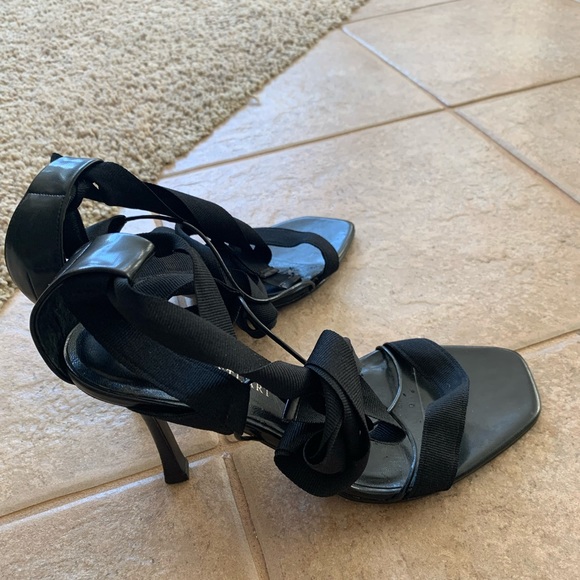 Colin Stuart Sandals - Picture 2 of 4